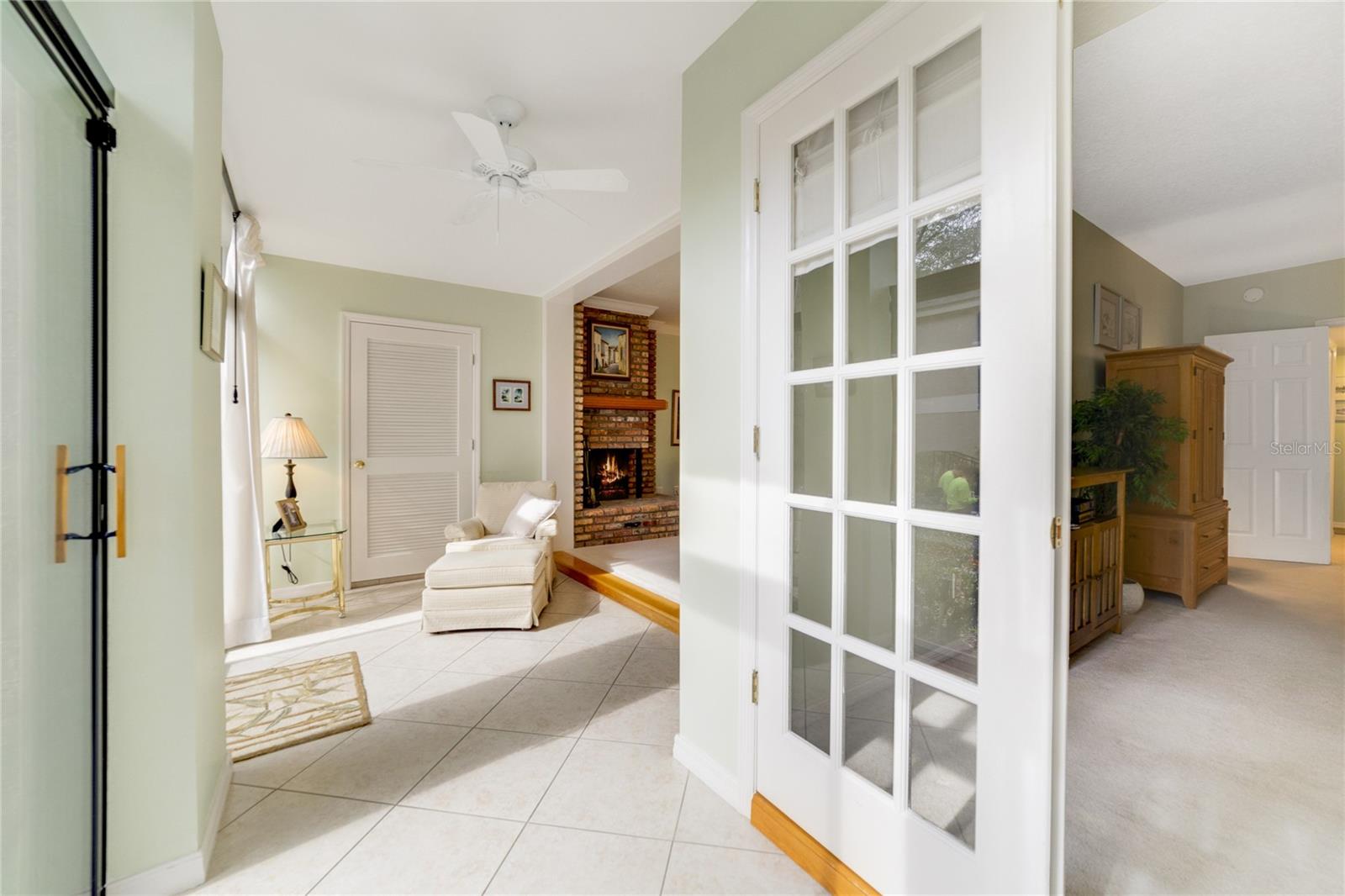 Image 24 of 30 For 1055 Kensington Park Drive 812