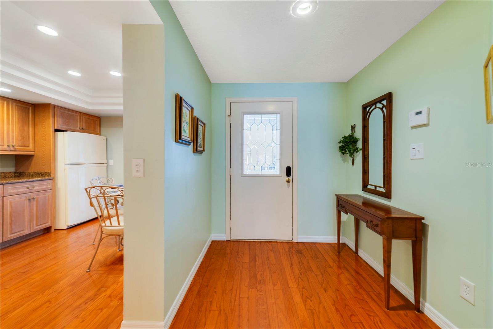 Image 3 of 30 For 1055 Kensington Park Drive 812