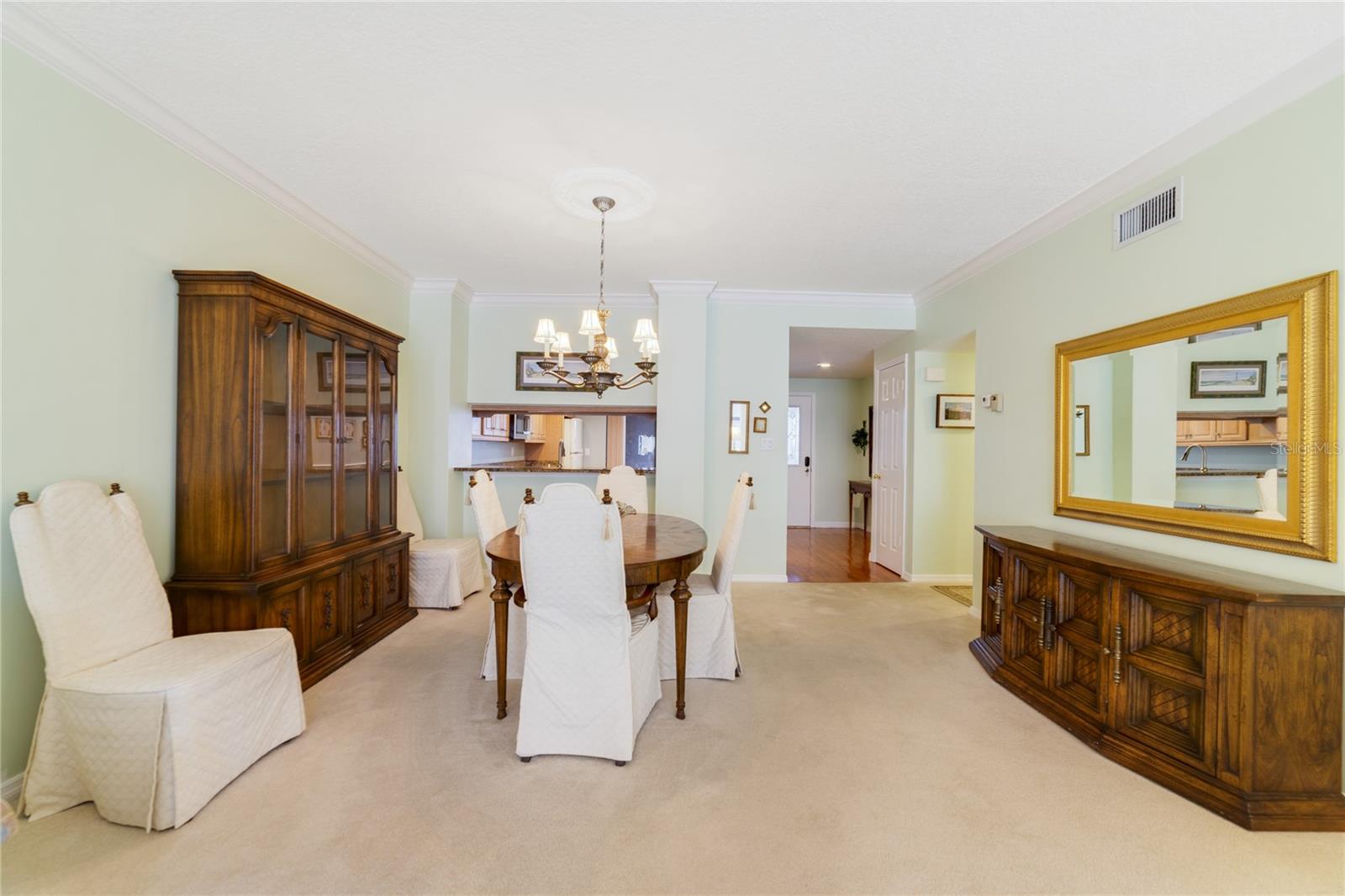 Image 8 of 30 For 1055 Kensington Park Drive 812