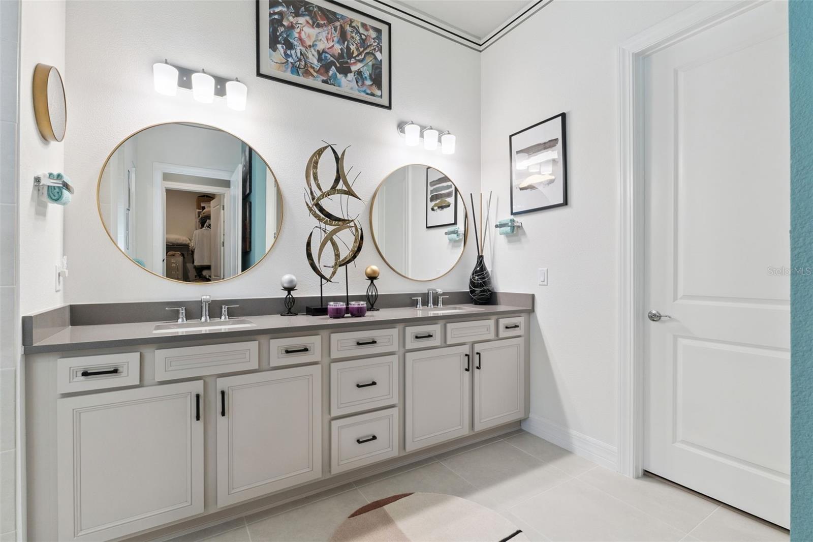 Image 34 of 53 For 1596 Evening Summit Circle