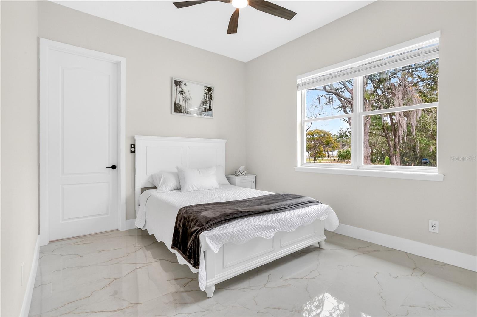 Image 13 of 32 For 18965 Sheldon Street