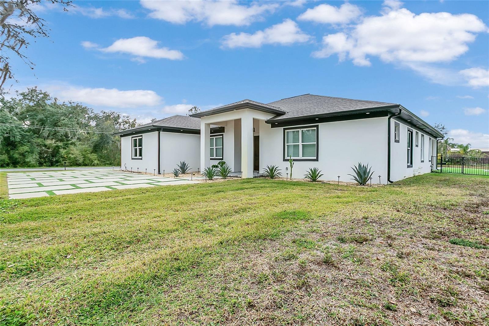 Image 30 of 32 For 18965 Sheldon Street