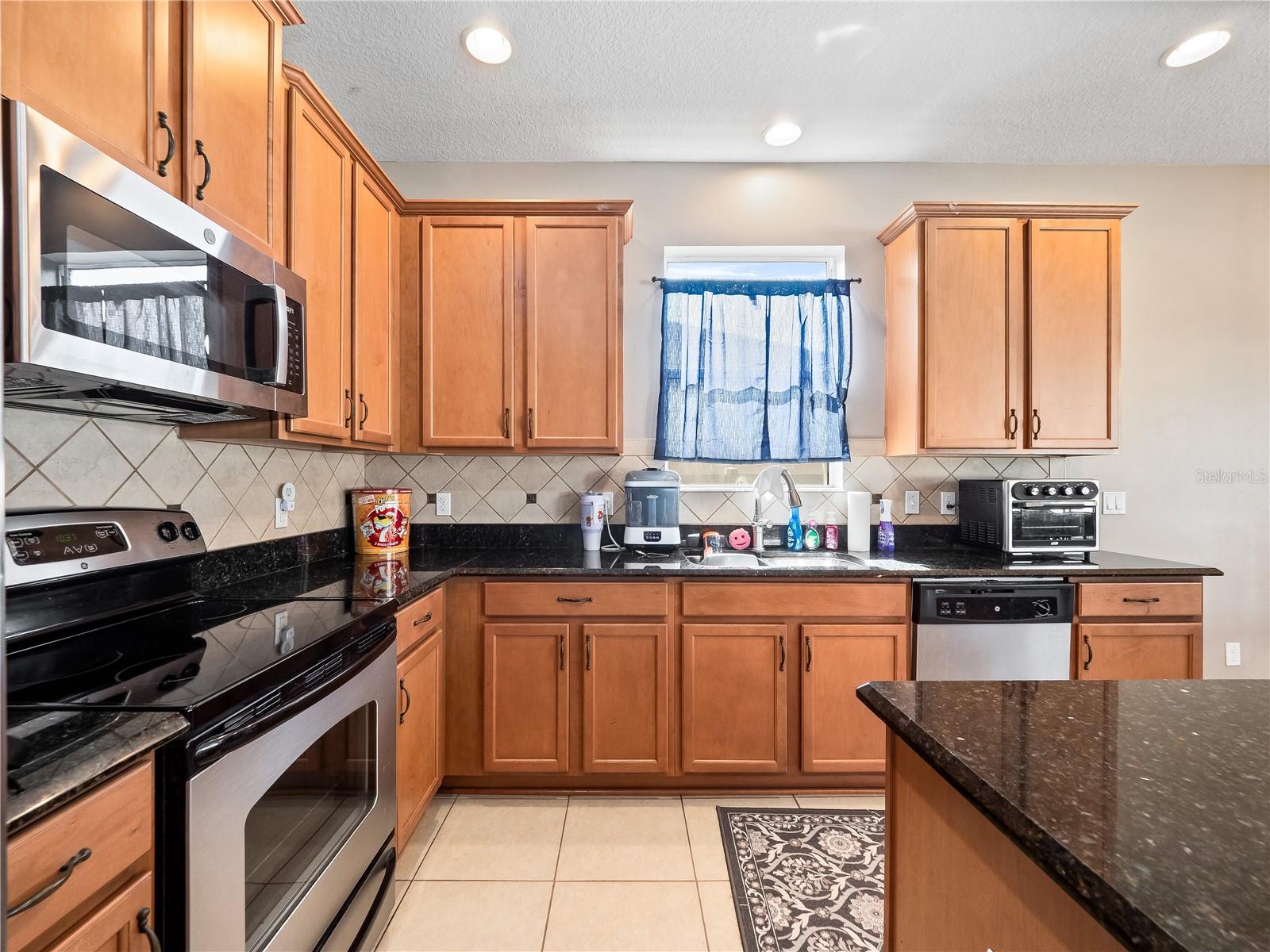 Image 6 of 20 For 3706 Mystic Place