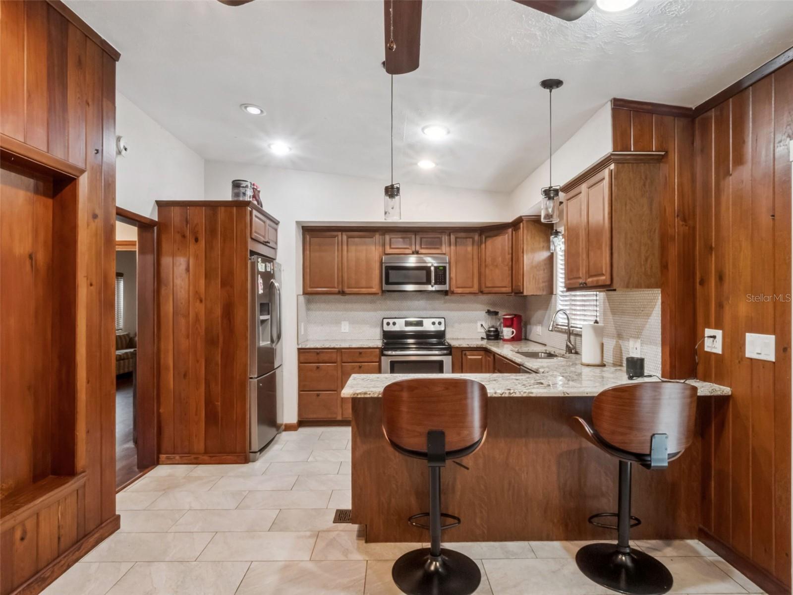 Image 4 of 28 For 2819 Rogan Road