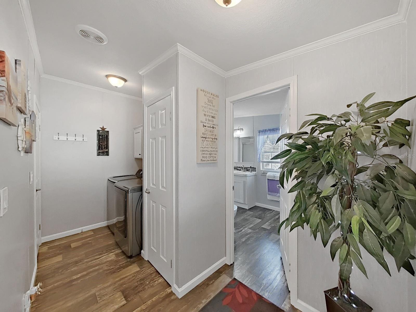 Image 17 of 38 For 7381 Western Circle