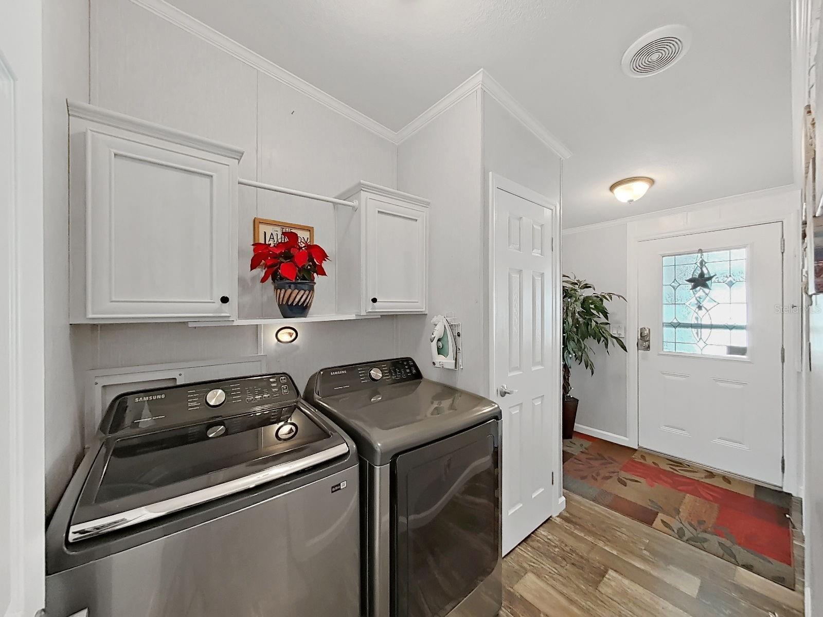 Image 18 of 38 For 7381 Western Circle