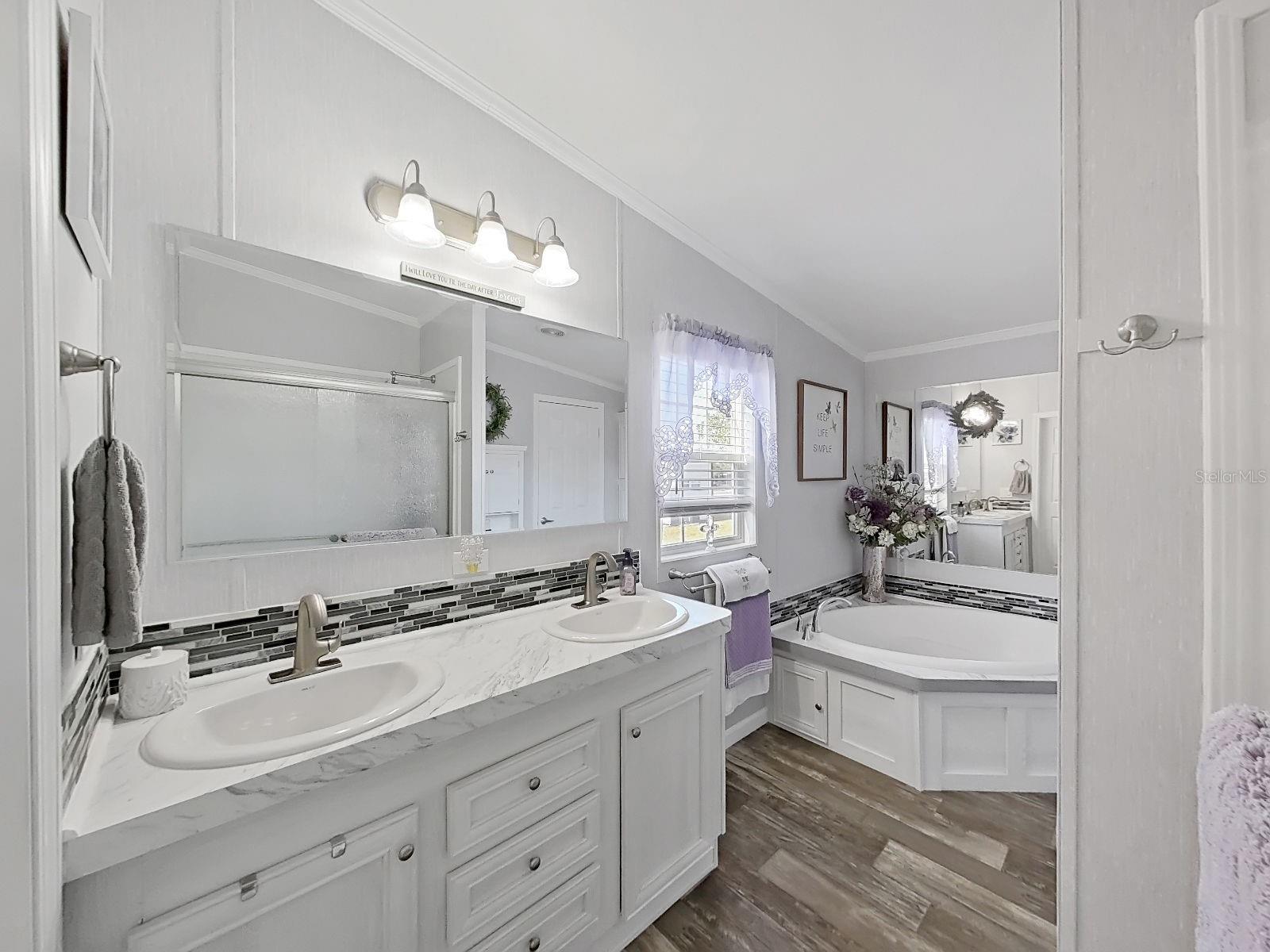 Image 22 of 38 For 7381 Western Circle