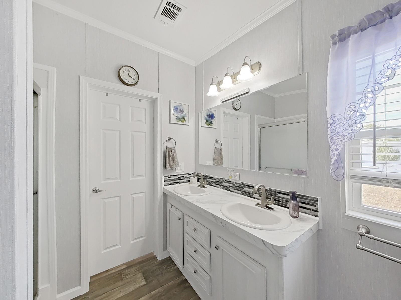 Image 24 of 38 For 7381 Western Circle