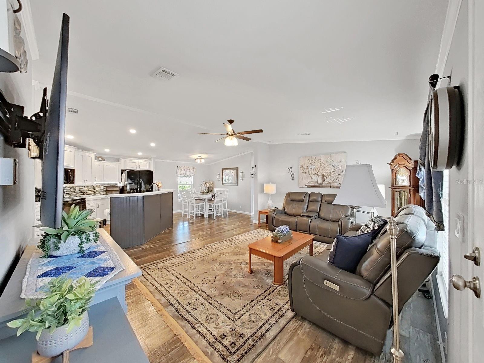 Image 28 of 38 For 7381 Western Circle