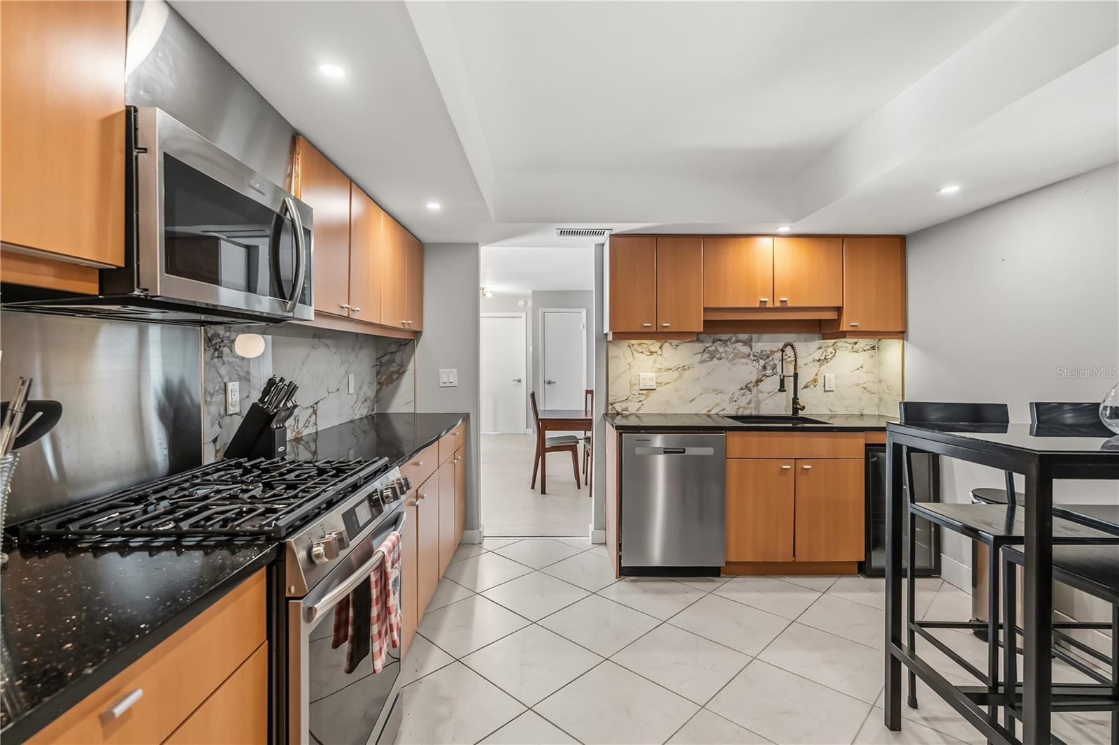 Image 13 of 37 For 4938 Samoa Circle 6