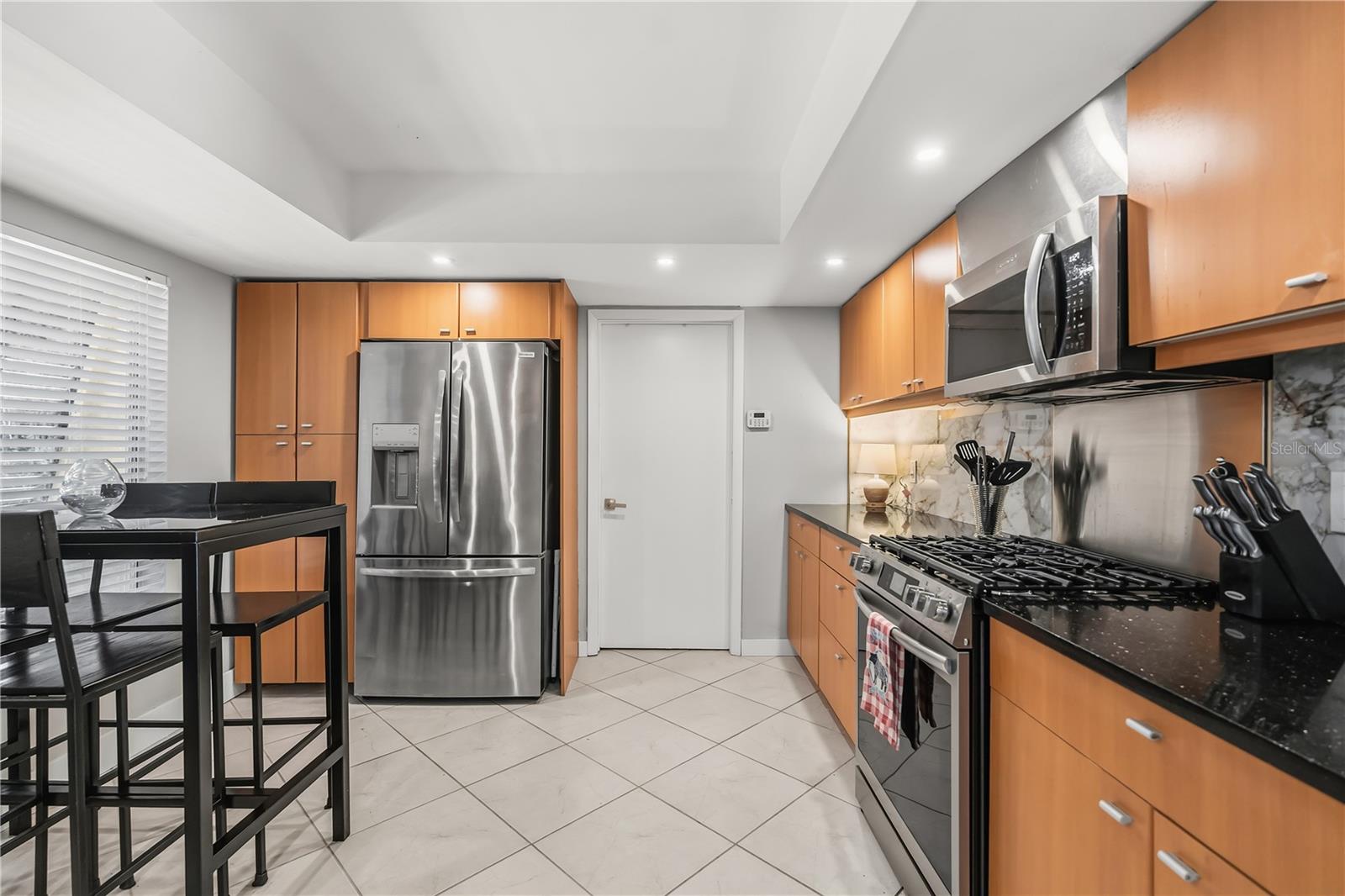 Image 15 of 37 For 4938 Samoa Circle 6