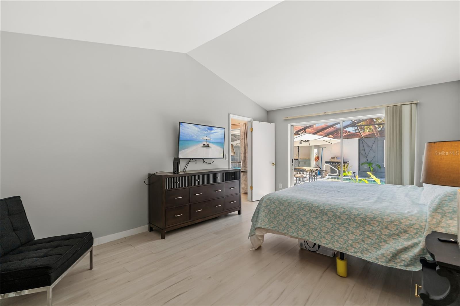 Image 19 of 37 For 4938 Samoa Circle 6