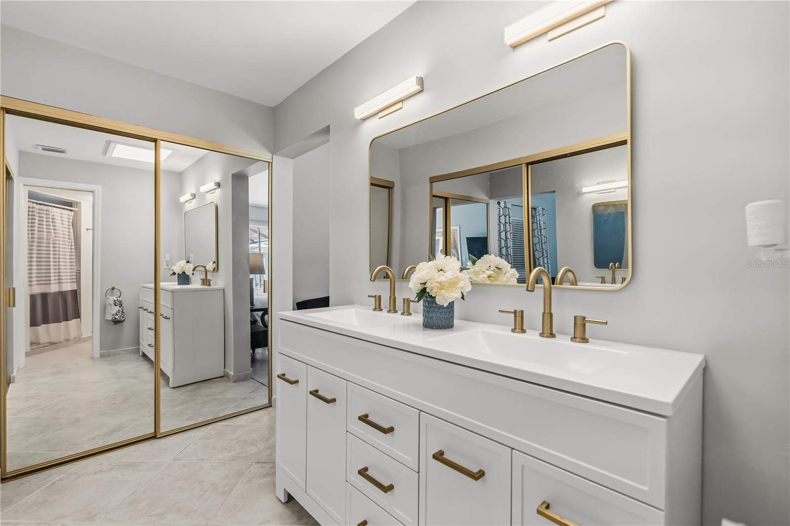 Image 21 of 37 For 4938 Samoa Circle 6