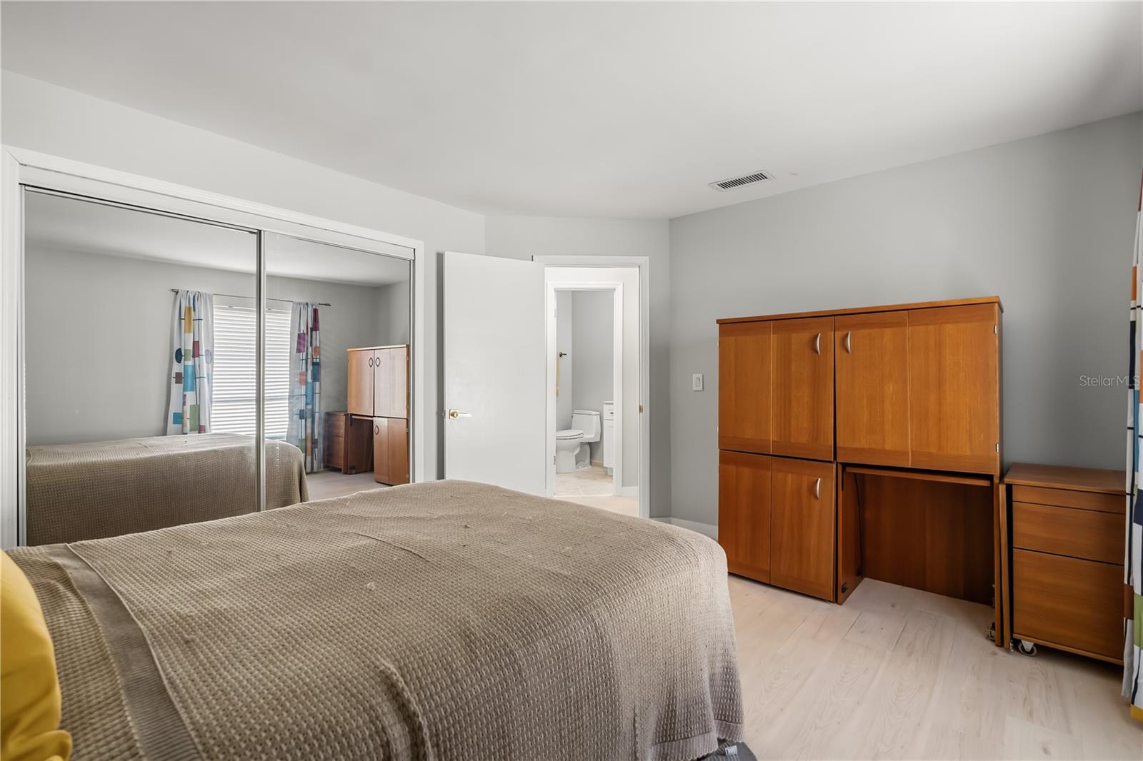 Image 24 of 37 For 4938 Samoa Circle 6