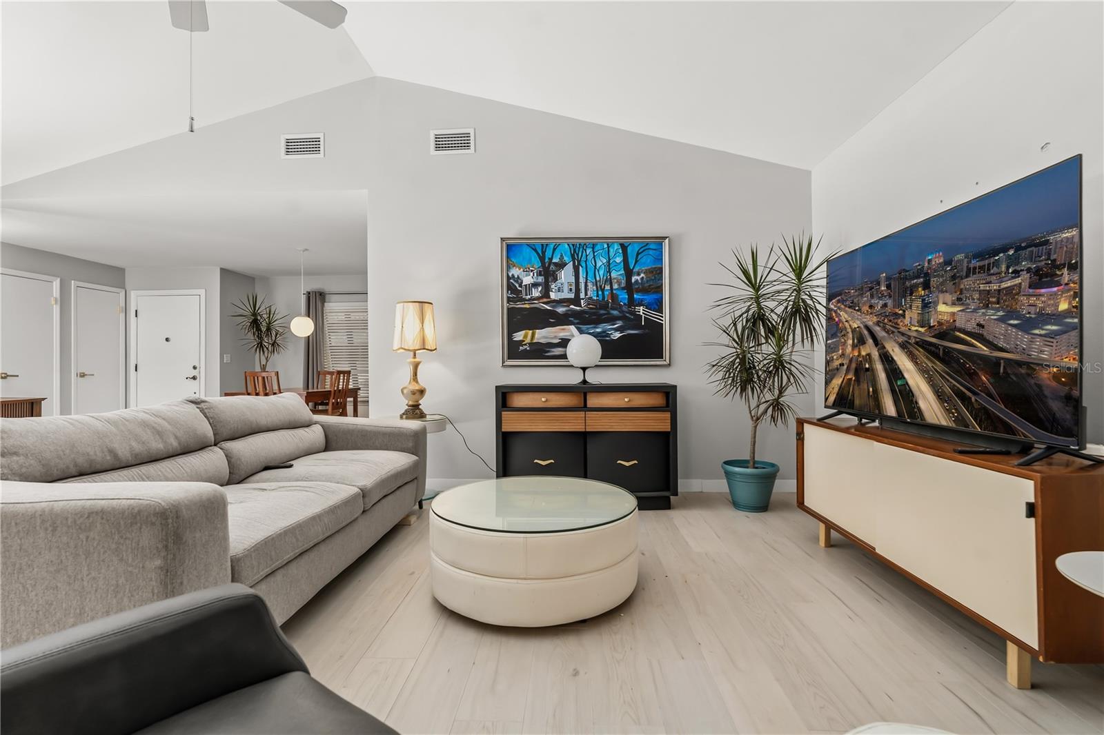 Image 7 of 37 For 4938 Samoa Circle 6