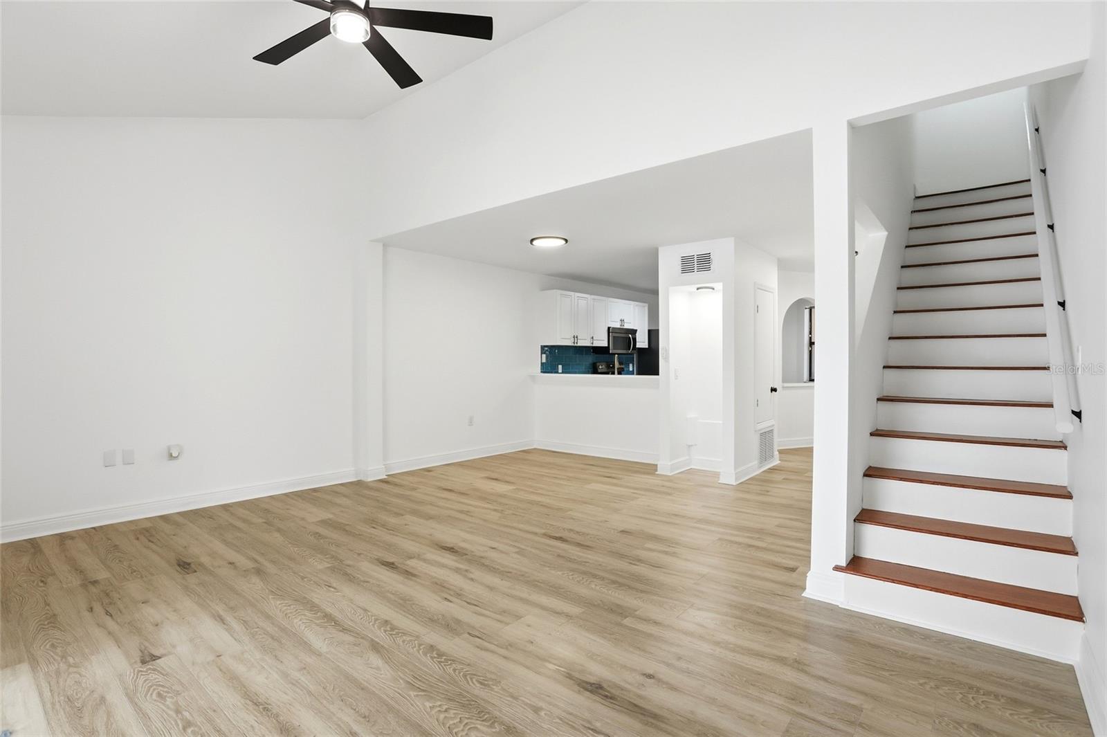 Image 16 of 43 For 5059 Ernst Court 12