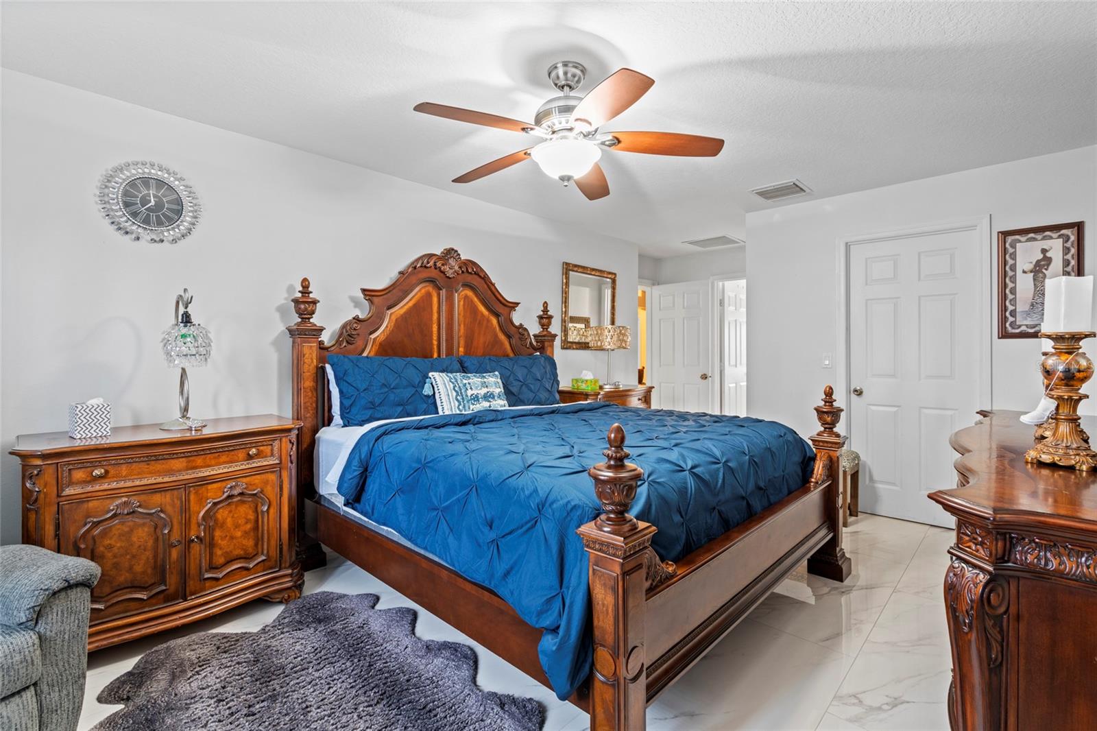 Image 22 of 46 For 4239 Callicoe Street