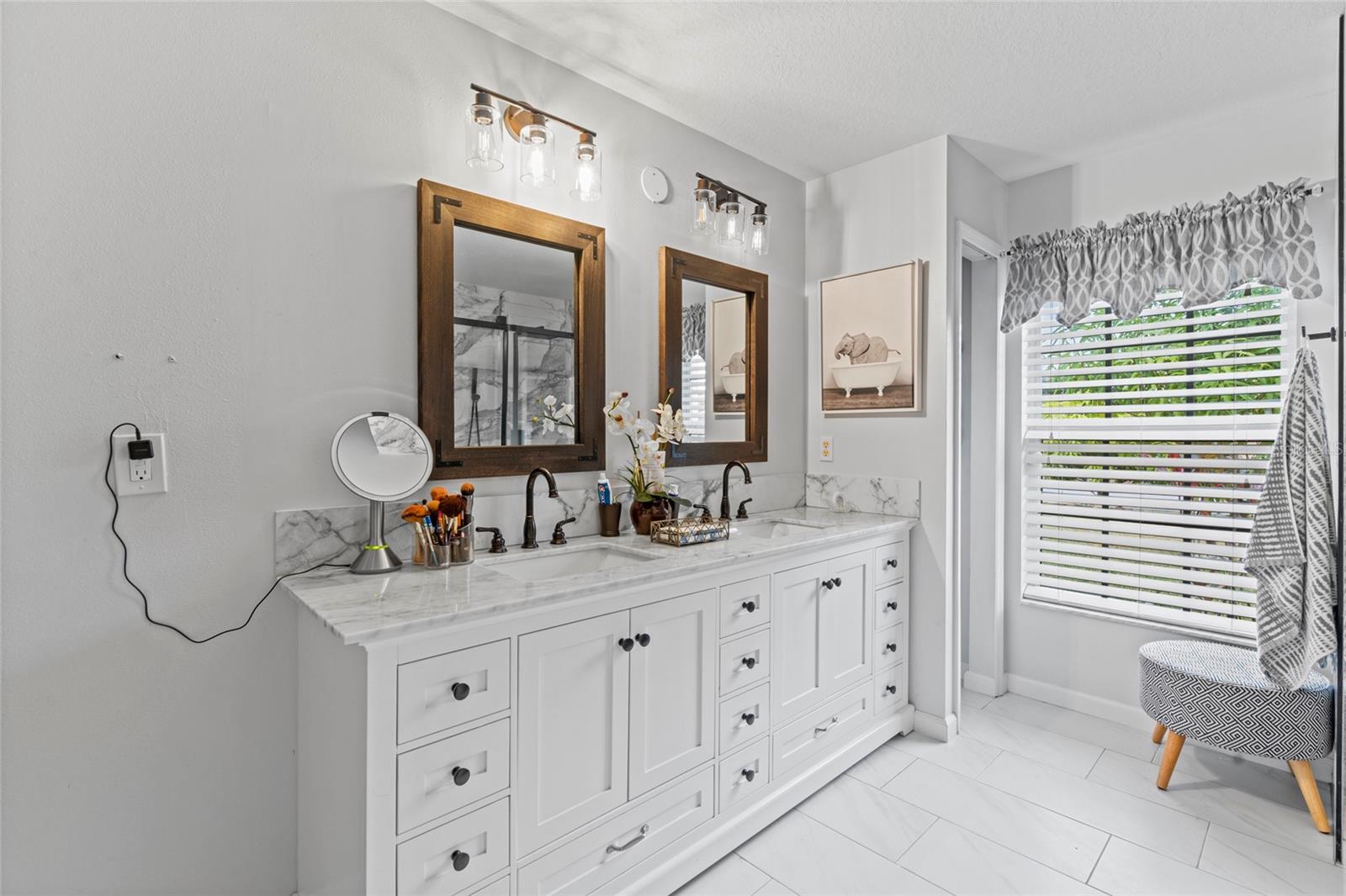 Image 27 of 46 For 4239 Callicoe Street