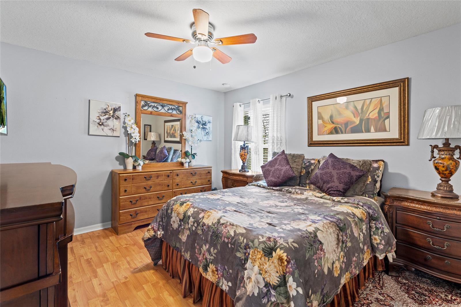 Image 33 of 46 For 4239 Callicoe Street