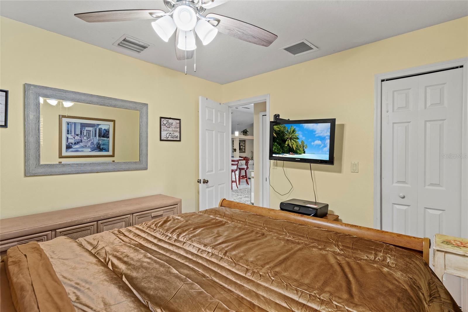 Image 36 of 46 For 4239 Callicoe Street