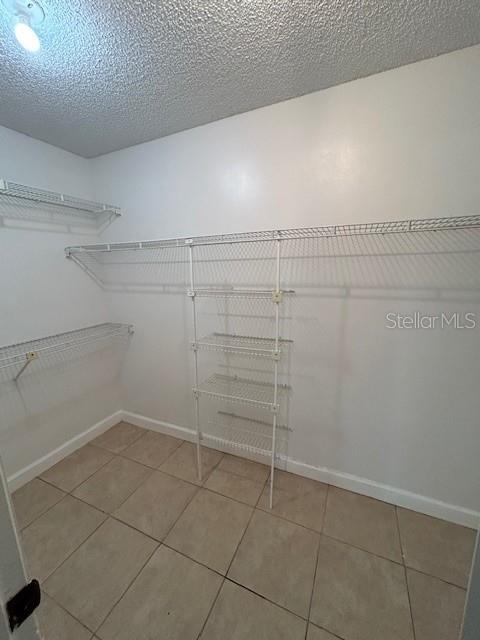 Image 11 of 21 For 718 Holbrook Circle