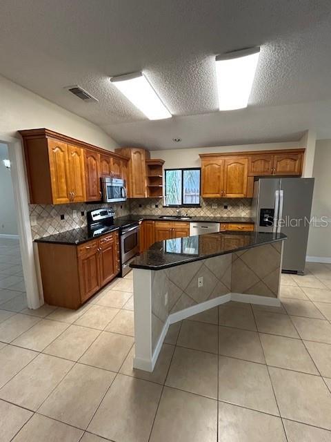 Image 6 of 21 For 718 Holbrook Circle