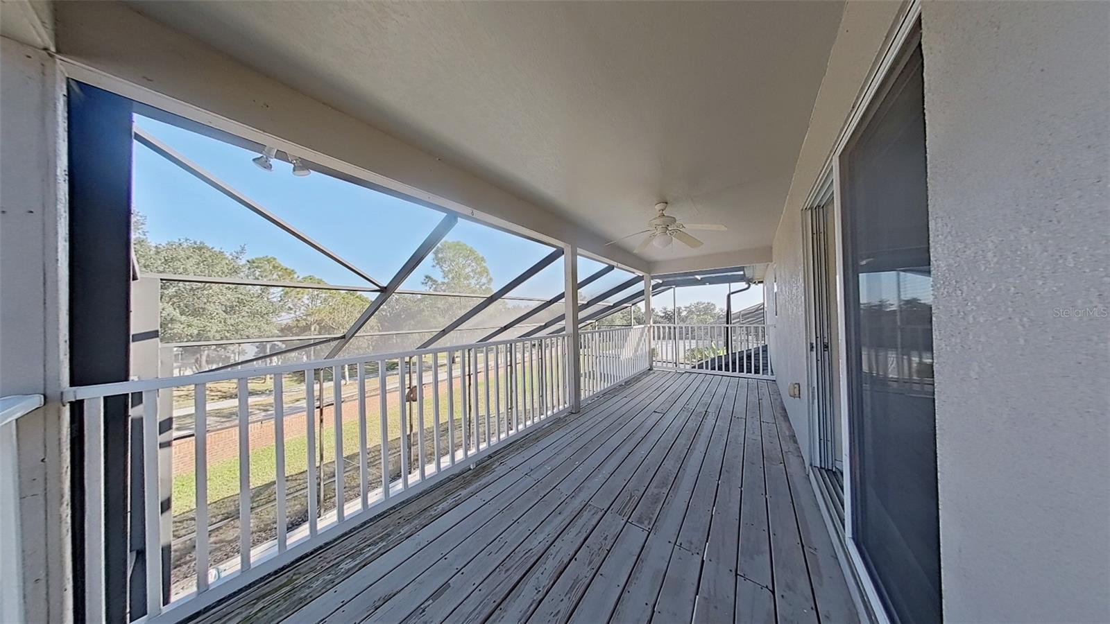 Image 15 of 21 For 902 Henley Circle