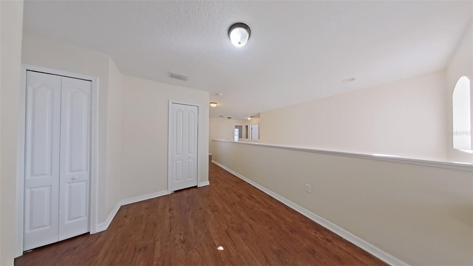 Image 17 of 21 For 902 Henley Circle