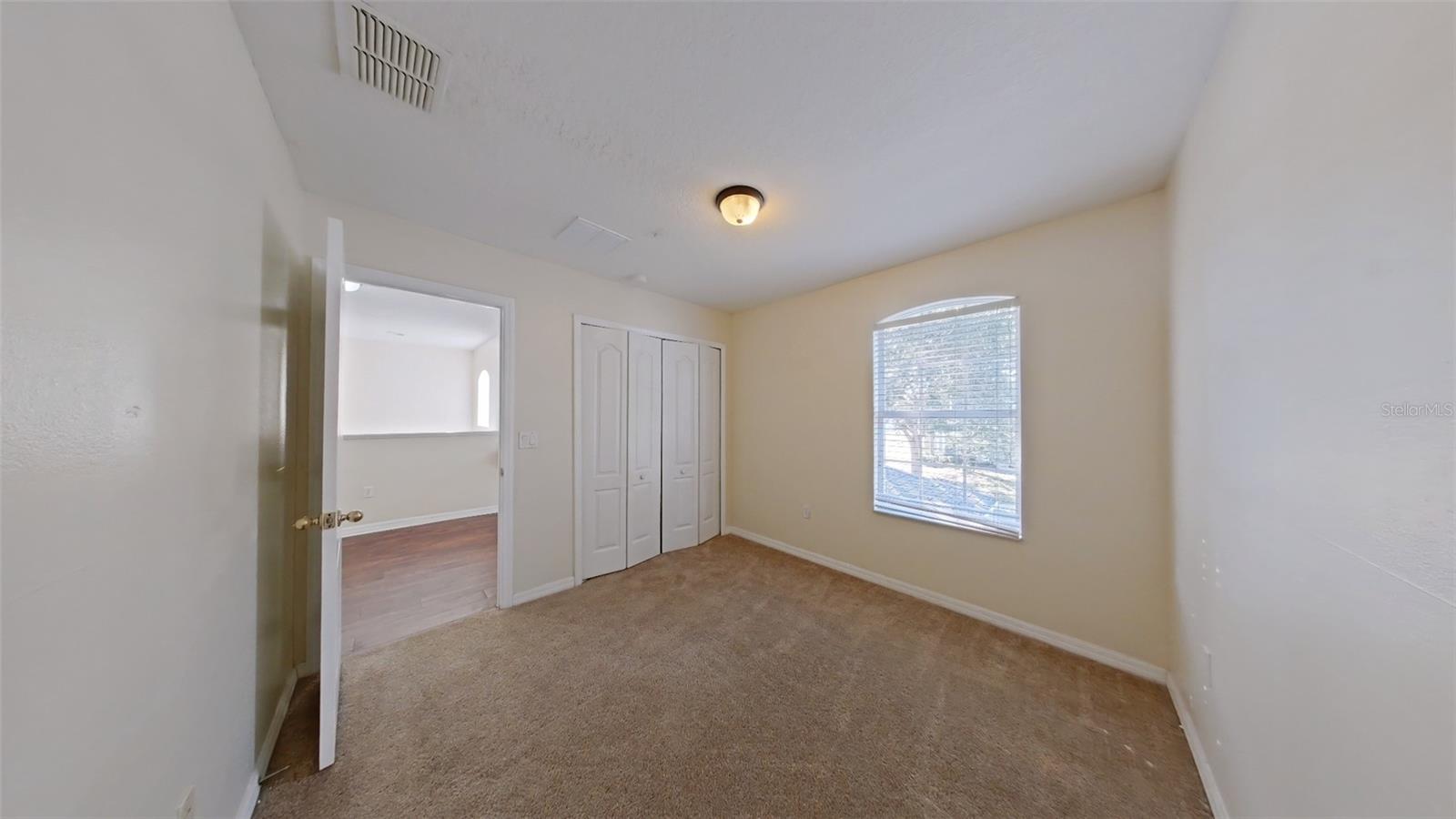 Image 18 of 21 For 902 Henley Circle