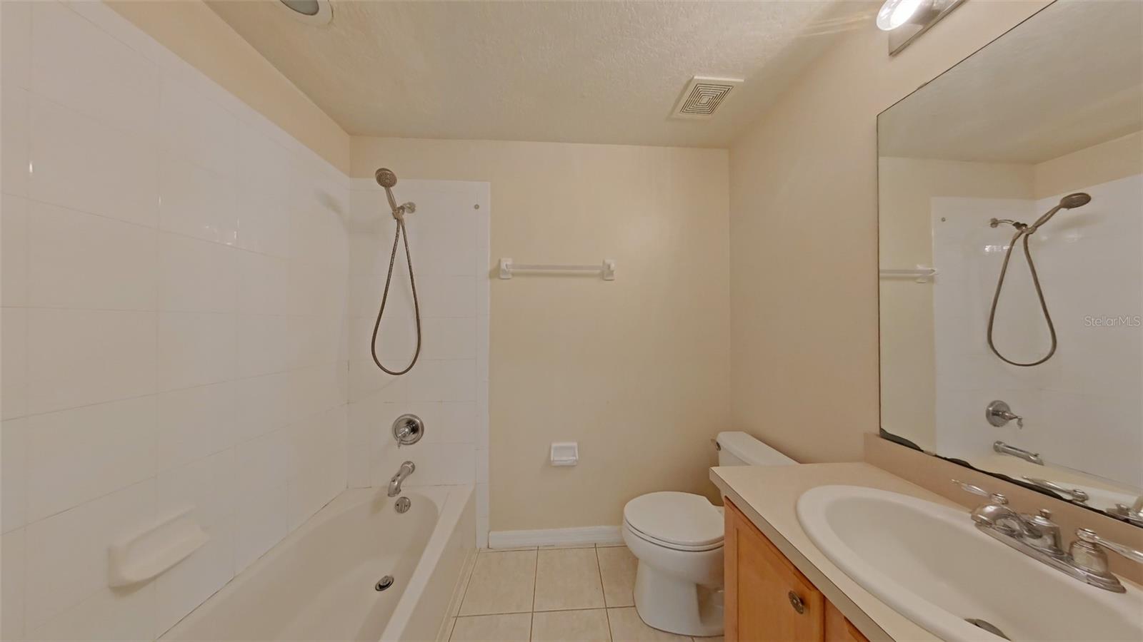 Image 9 of 21 For 902 Henley Circle