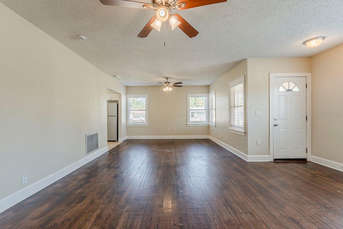 Image 13 of 33 For 1524 13th Avenue S