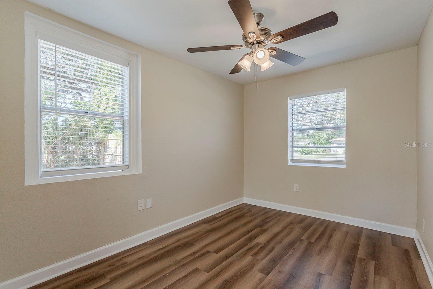 Image 20 of 33 For 1524 13th Avenue S