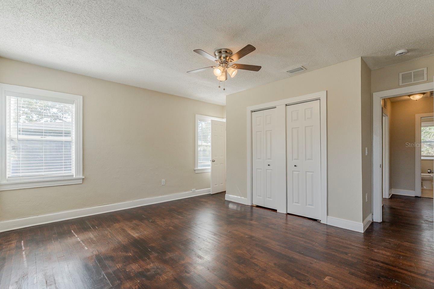 Image 23 of 33 For 1524 13th Avenue S