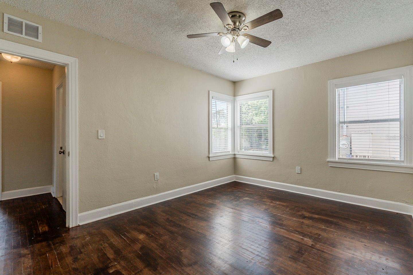 Image 30 of 33 For 1524 13th Avenue S