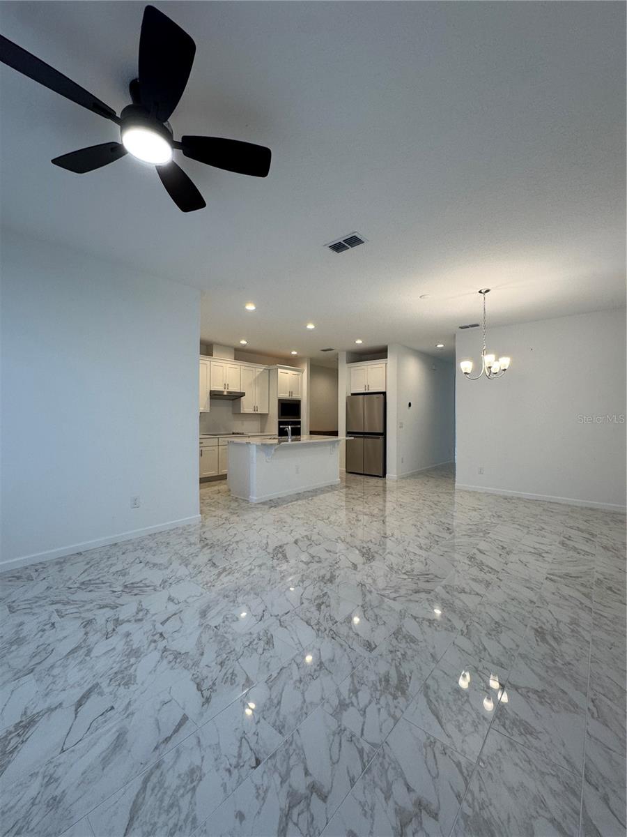 Image 21 of 42 For 13139 Tollcross Way