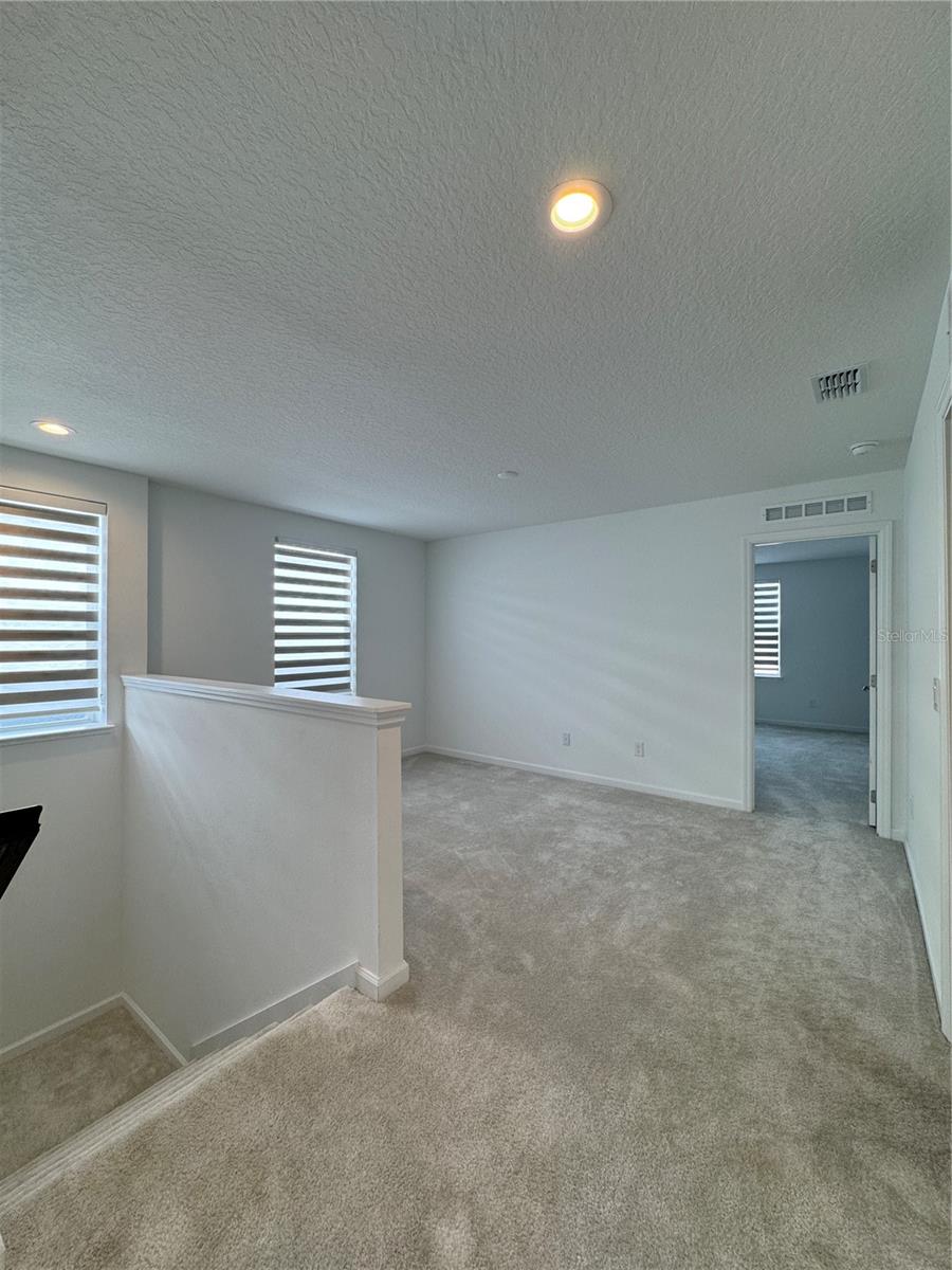 Image 27 of 42 For 13139 Tollcross Way