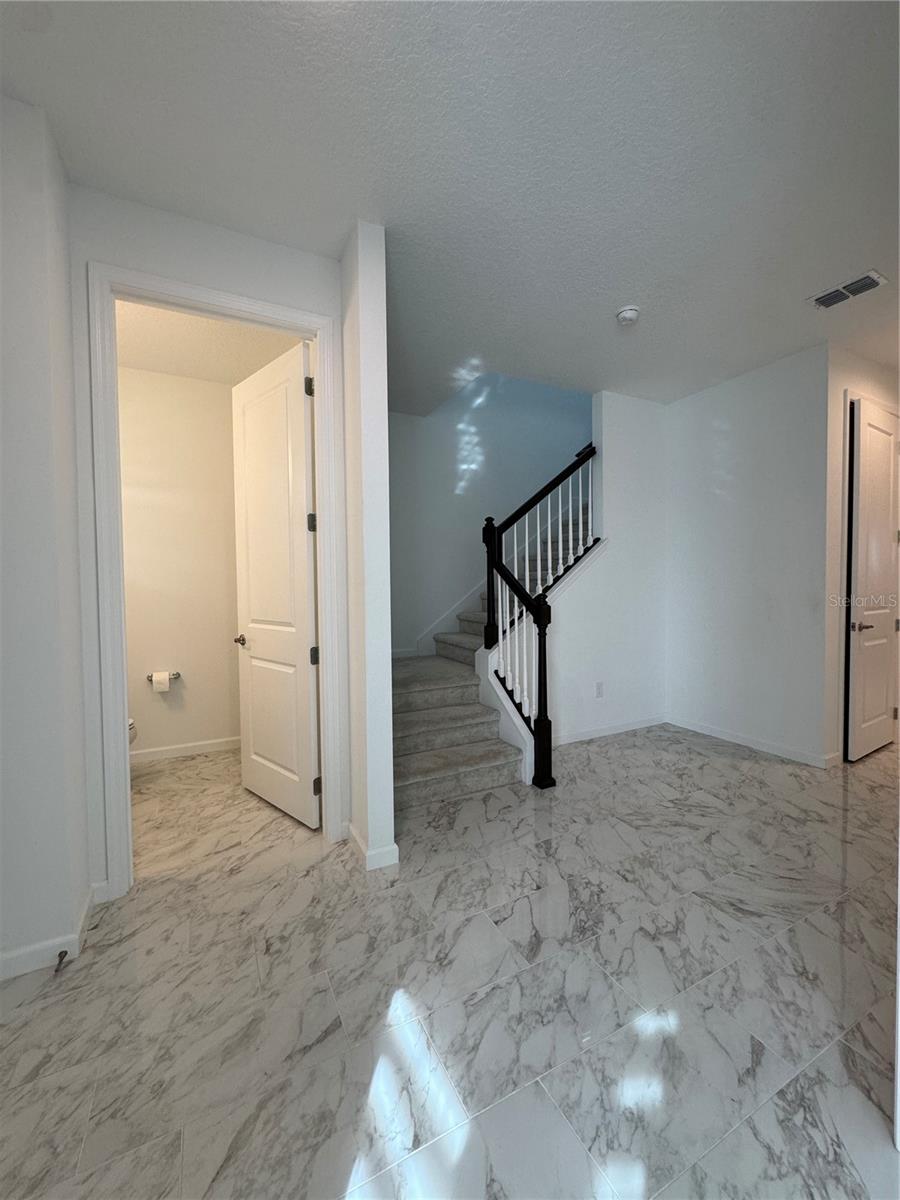 Image 7 of 42 For 13139 Tollcross Way