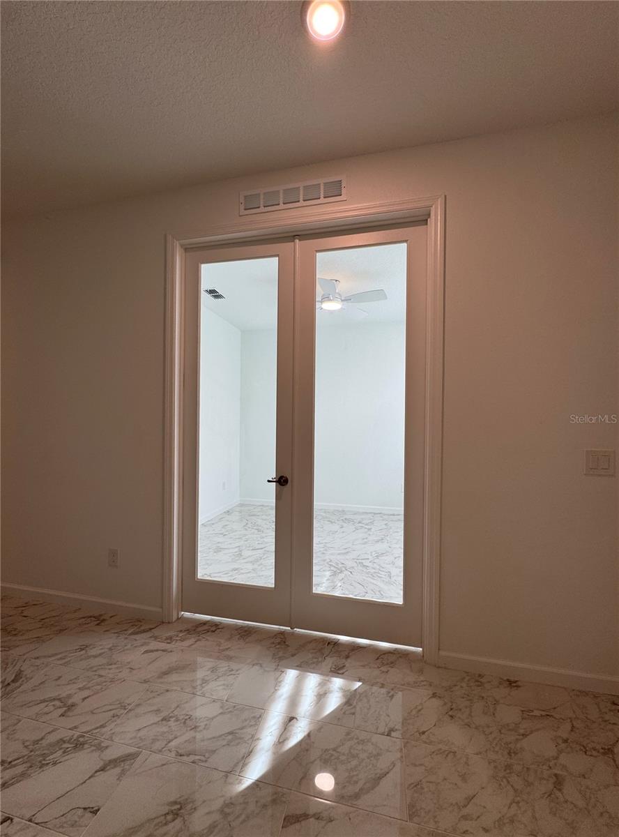 Image 8 of 42 For 13139 Tollcross Way