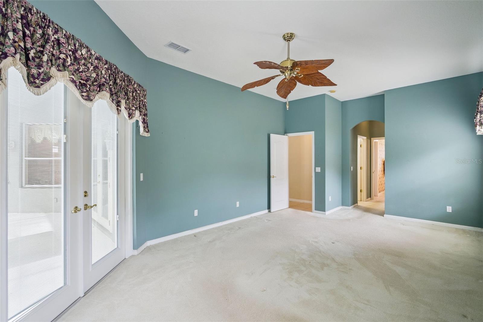 Image 14 of 34 For 513 Sand Wedge Loop