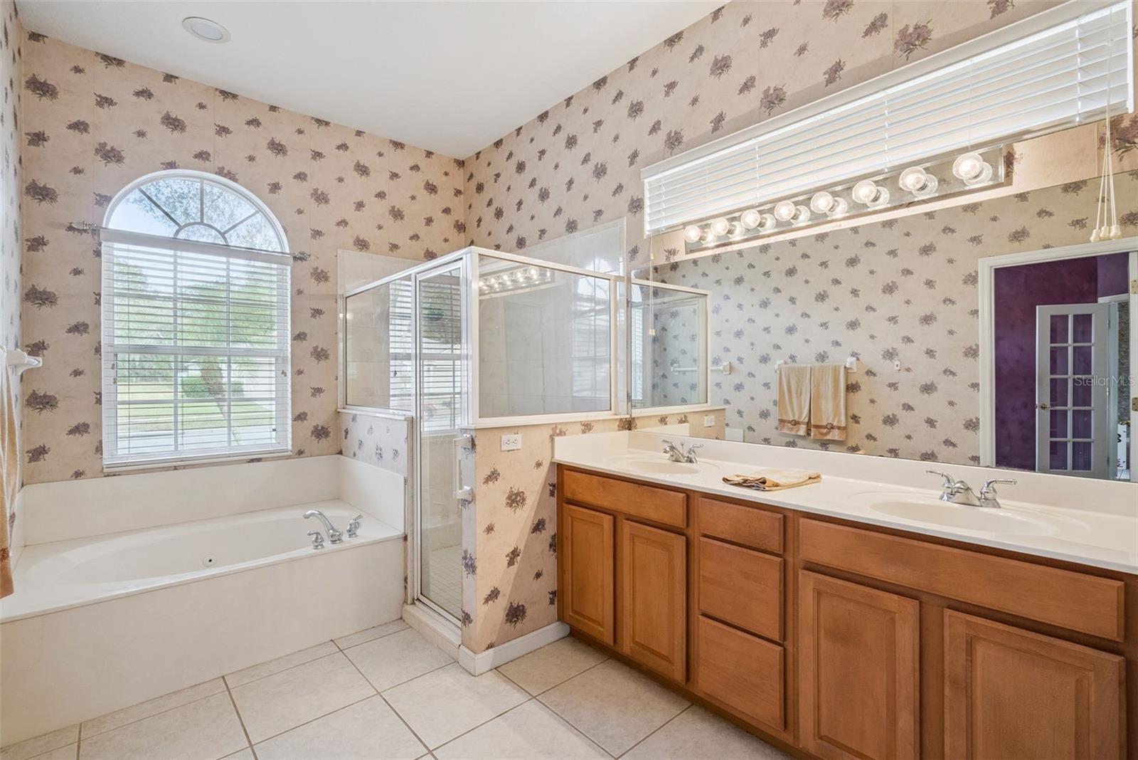 Image 22 of 34 For 513 Sand Wedge Loop