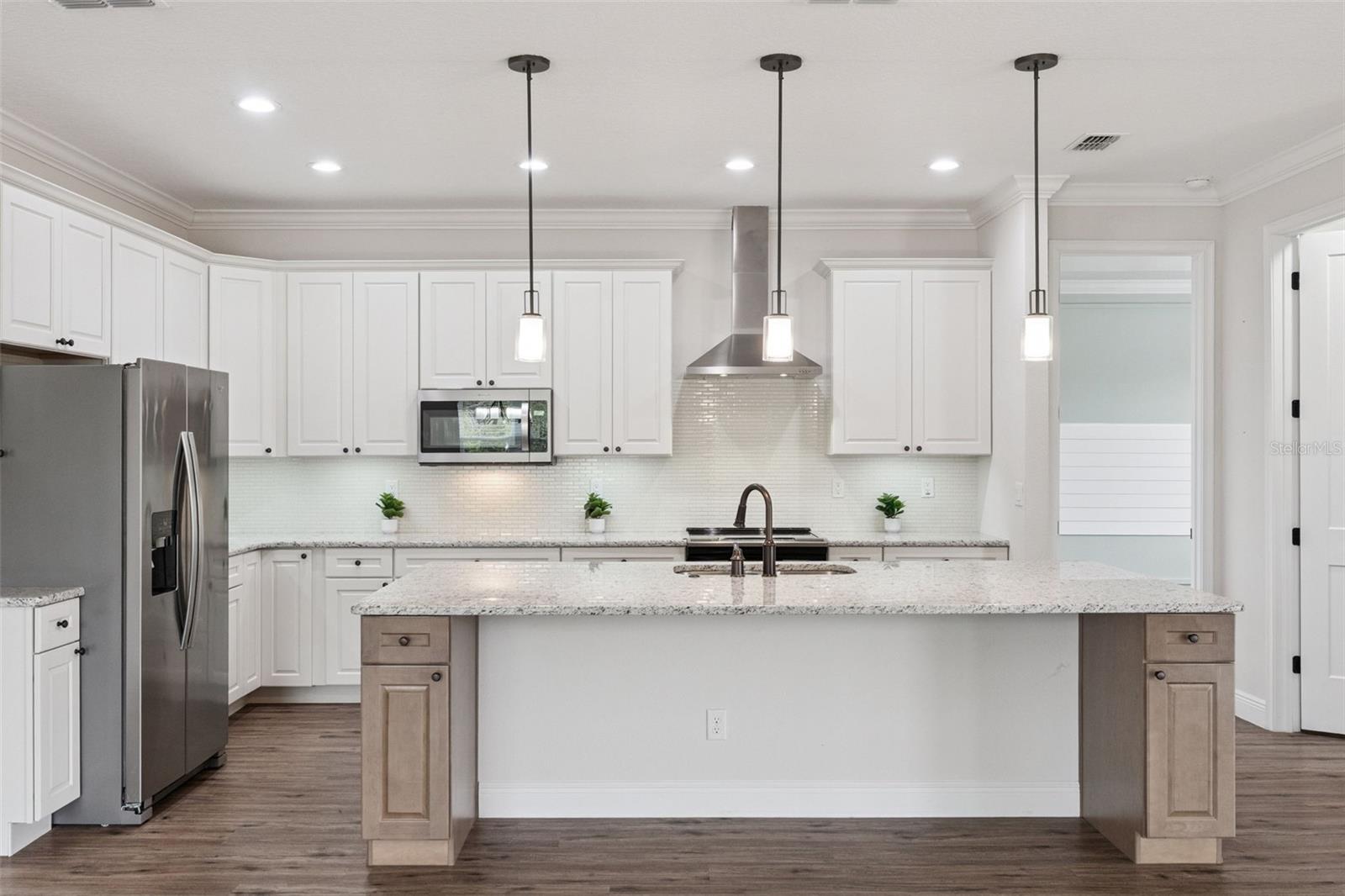 Image 10 of 51 For 10454 Spring Lake Drive