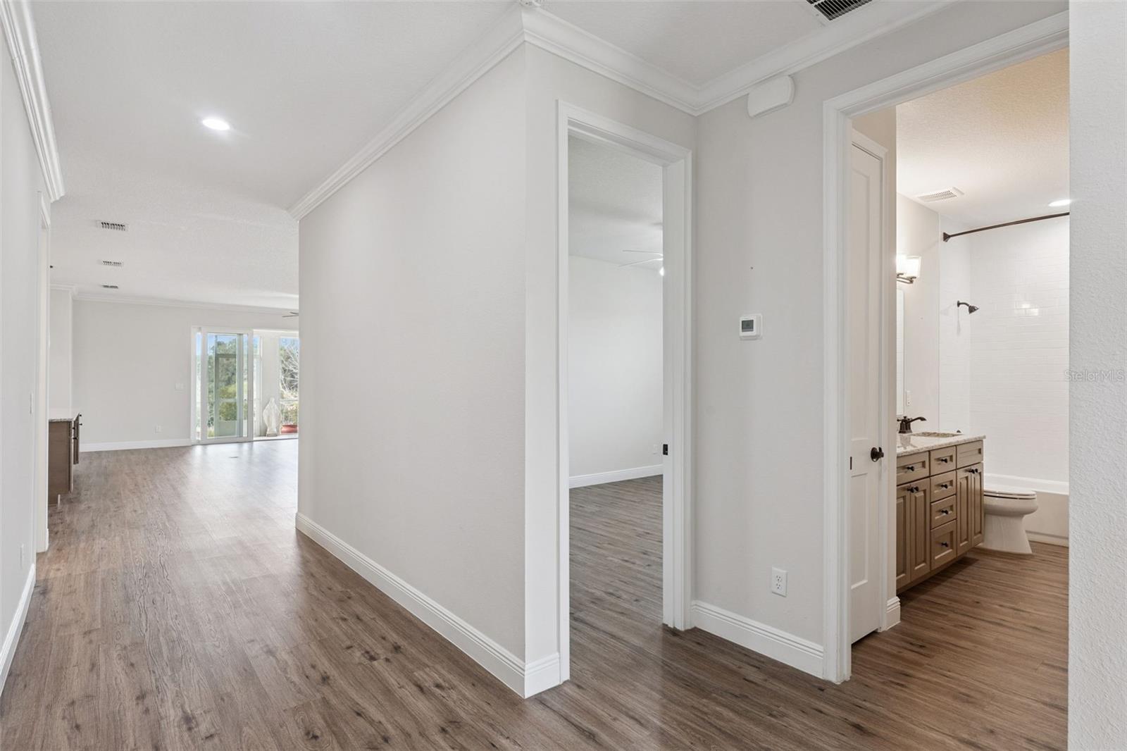 Image 18 of 51 For 10454 Spring Lake Drive