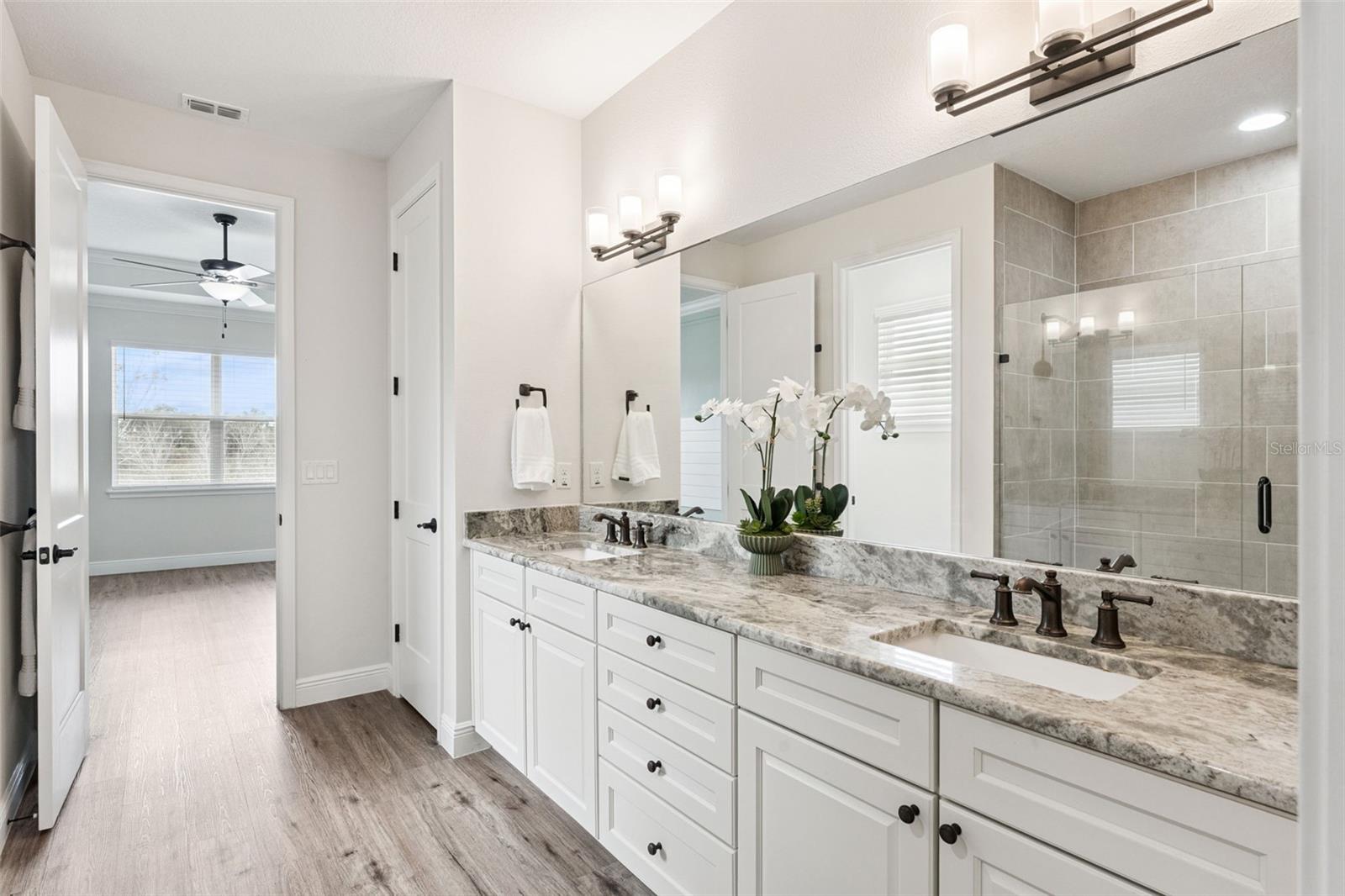 Image 19 of 51 For 10454 Spring Lake Drive