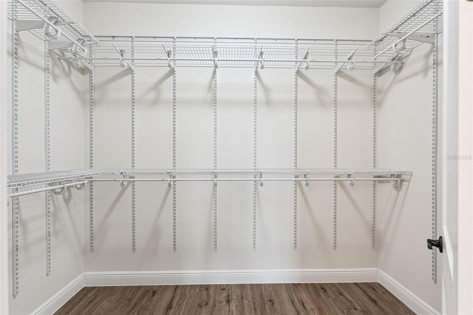 Image 22 of 51 For 10454 Spring Lake Drive