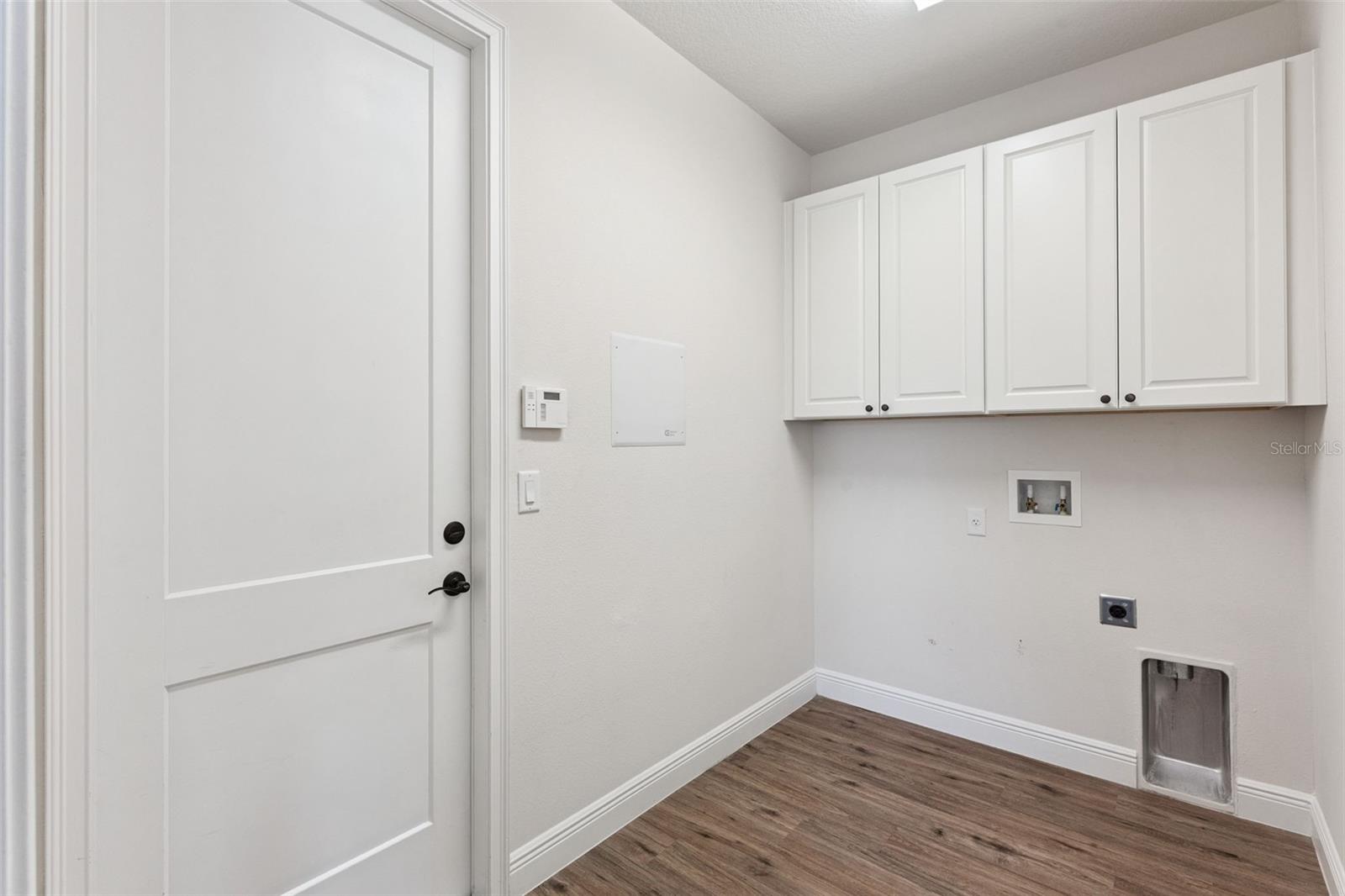 Image 23 of 51 For 10454 Spring Lake Drive