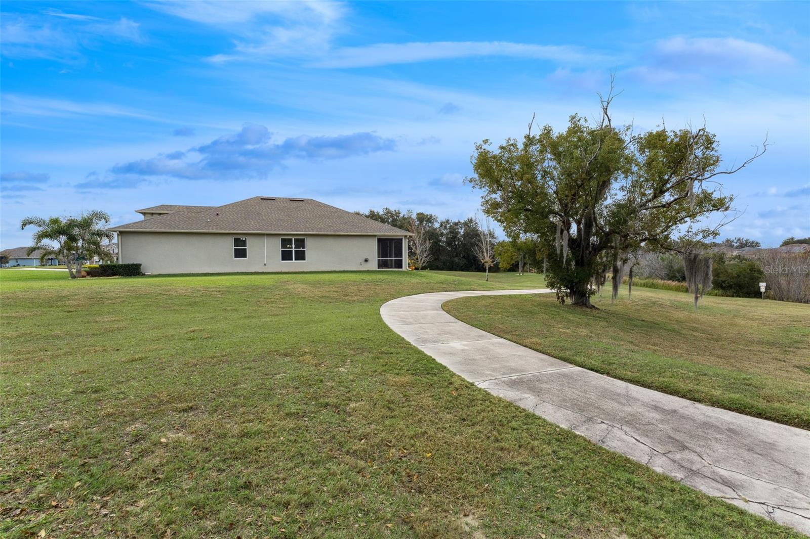 Image 28 of 51 For 10454 Spring Lake Drive