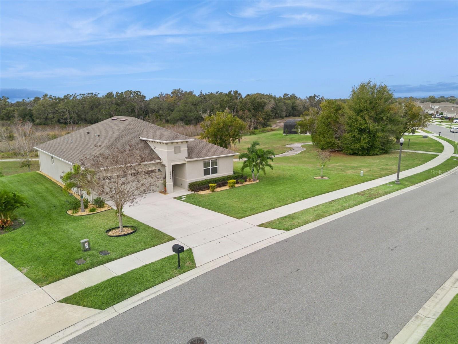 Image 36 of 51 For 10454 Spring Lake Drive