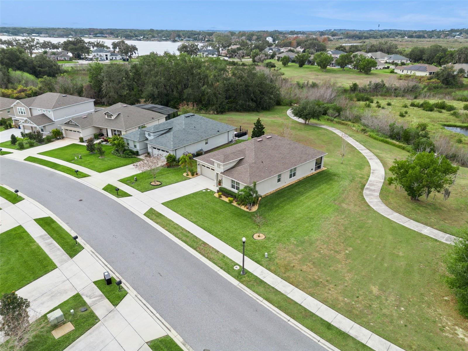 Image 38 of 51 For 10454 Spring Lake Drive