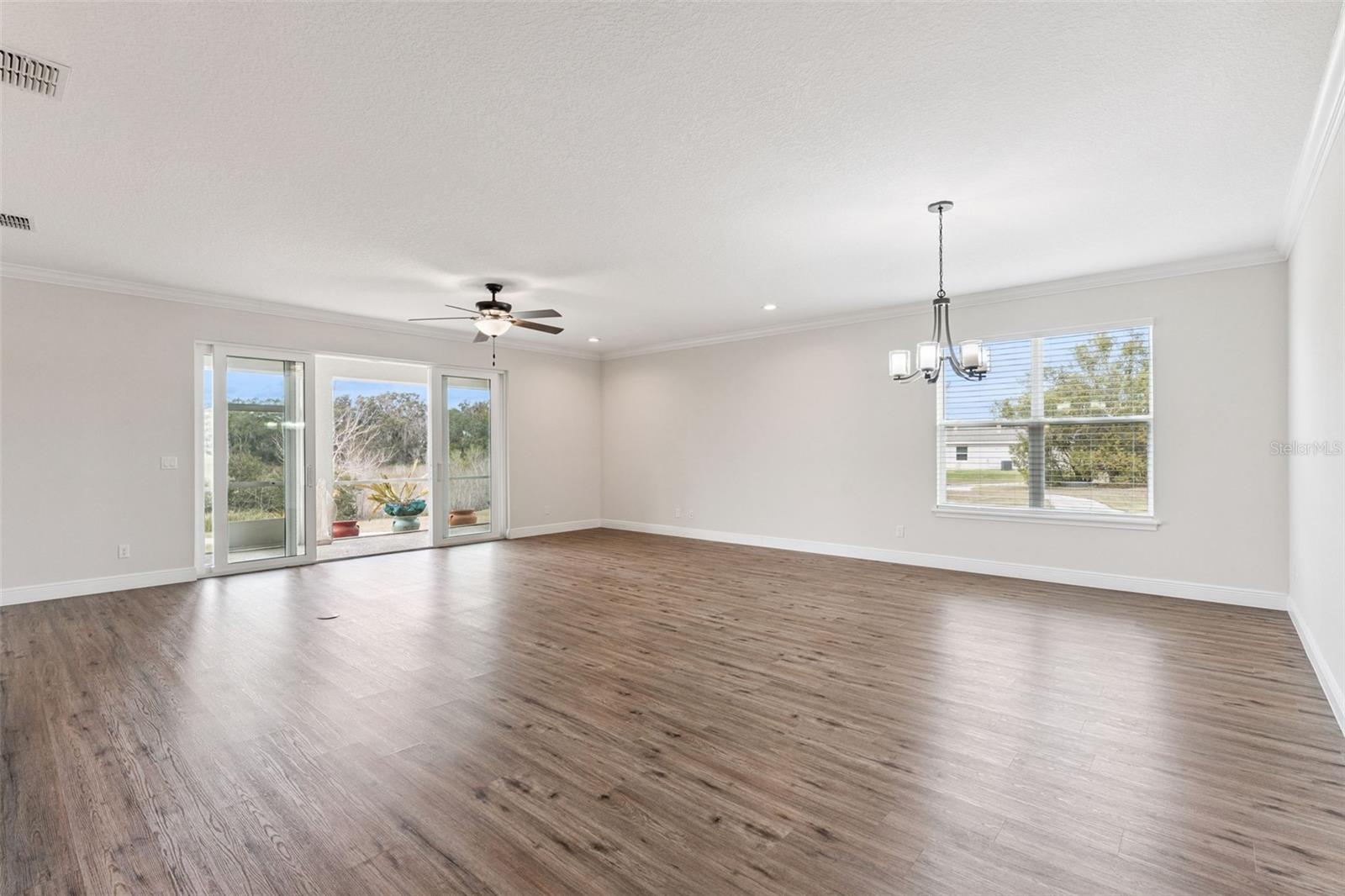 Image 4 of 51 For 10454 Spring Lake Drive