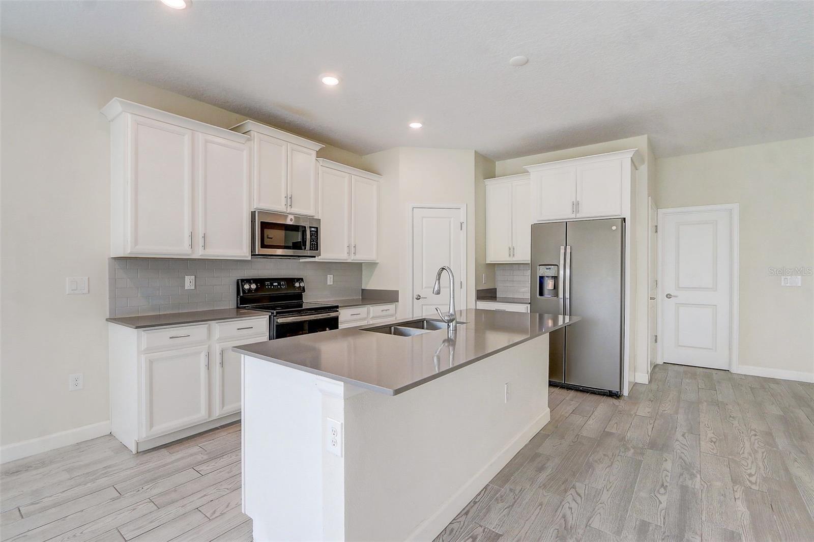 Image 10 of 42 For 2321 Crescent Moon Street